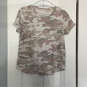 GUC Women’s Old Navy tee shirt S M